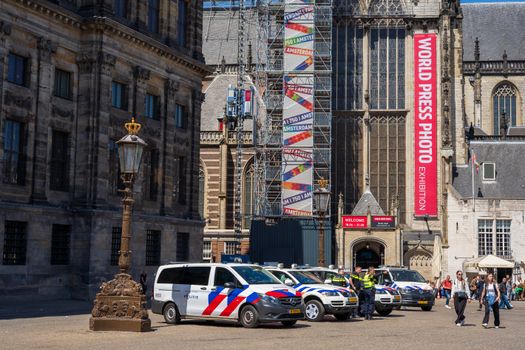 Redactiescherm met L1 nieuws en Limburgse kaart, symbool voor regionaal nieuws uit Maastricht en Venlo