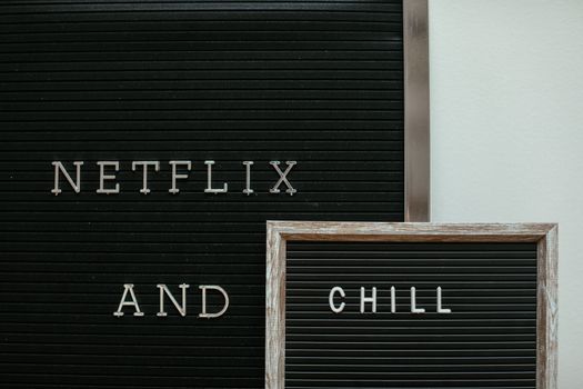 Overzicht van de beste Netflix-series van 2026 voor Nederlandse kijkers met streamingapps op een tv-scherm